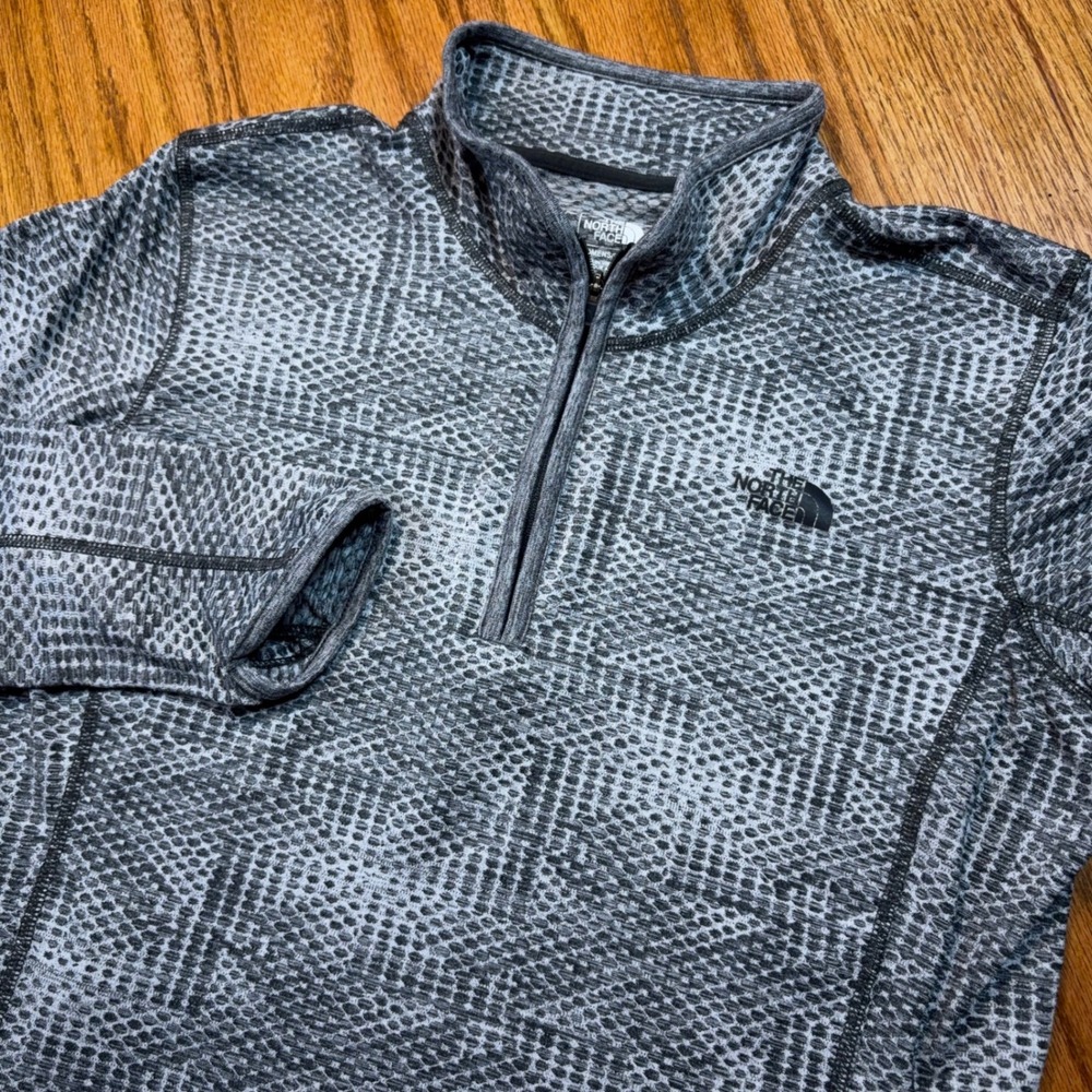 The North Face Pullover Womens L Grey FlashDry Quarter Zip Thumbhole NF00CDR4
